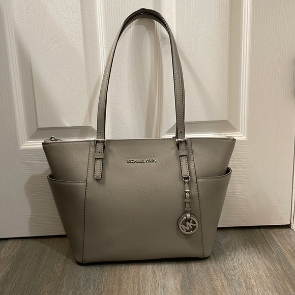 Michael Kors Handbags - Michael Kors Tote Bag